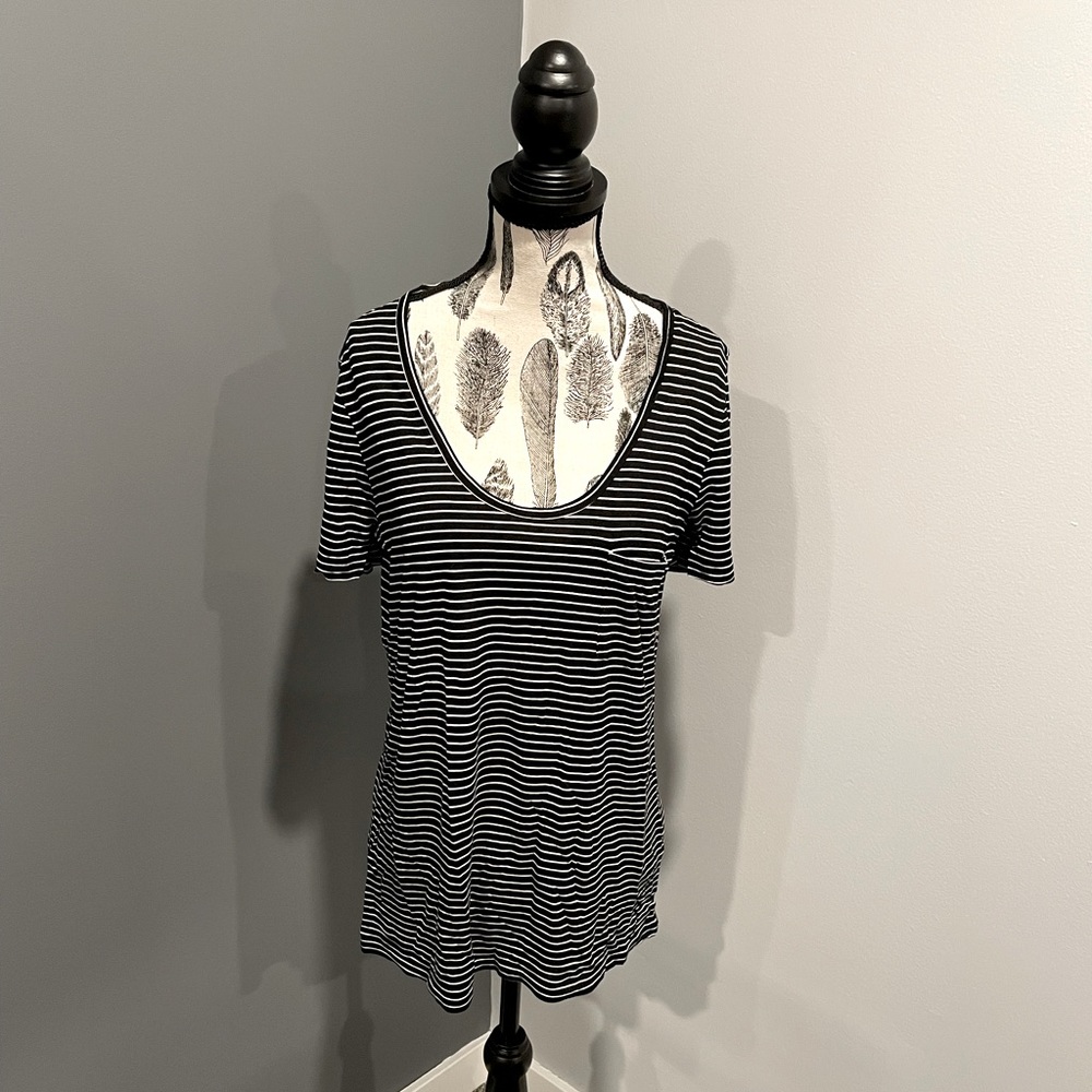 BANANA 🍌 REPUBLIC Striped TShirt